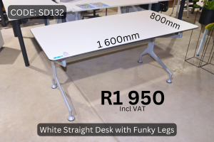 Modern straight desk supplied by HNA Office Furniture in Gauteng.
