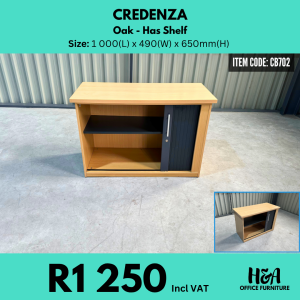 CB702 _ OAK-SMALL-CREDENZA